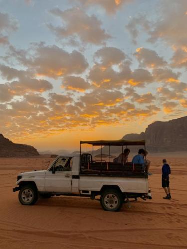 wadi-rum-jeep-tour-7